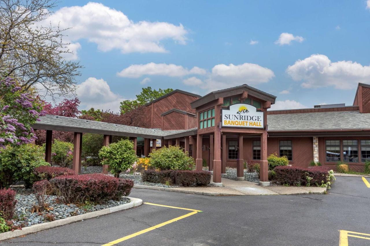 Western Sunridge & Conference Center Hotel 4*