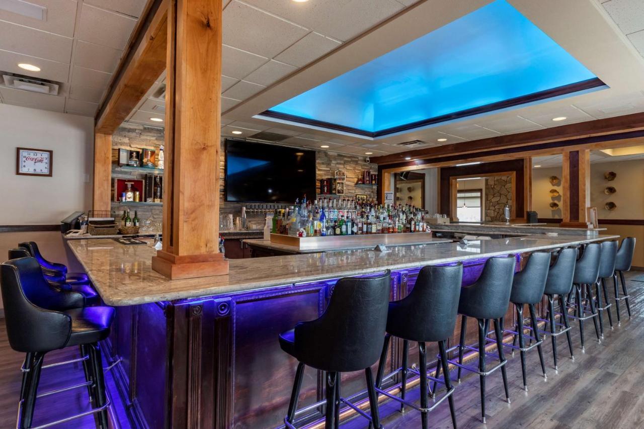 Hotel Western Sunridge & Conference Center
